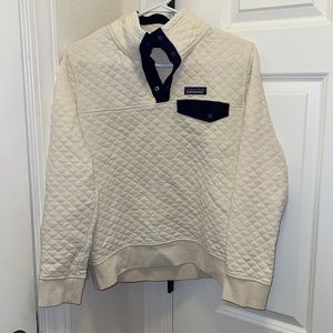 Patagonia quilted snap pullover
